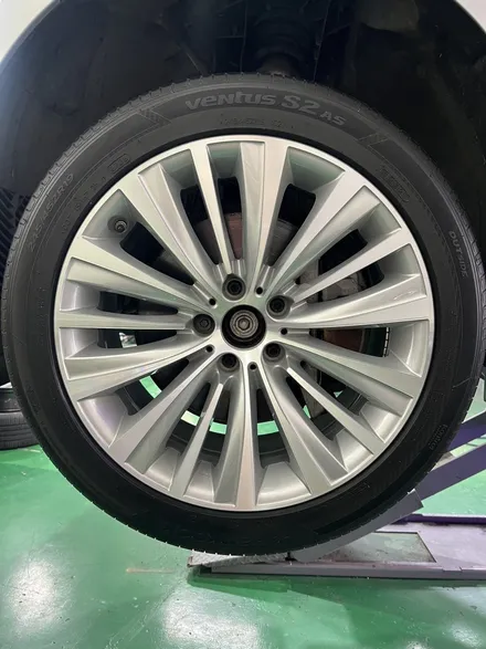 대구 휠복원 대구 휠도색 대구 자동차 휠수리 잘하는 곳 휠플레이 타이어 전문[BMW GT 순정 19인치 다이아몬드커팅 휠복원 작업입니다.] / 대구 서구 평리동