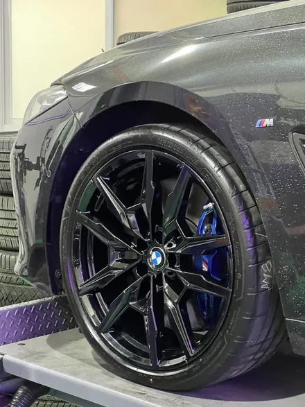 대구 휠복원 대구 휠도색 대구 자동차 휠수리 잘하는 곳 휠플레이 타이어 전문[BMW 850 순정 20인치 블랙펄유광 휠도색 작업입니다.] / 대구 서구 평리동