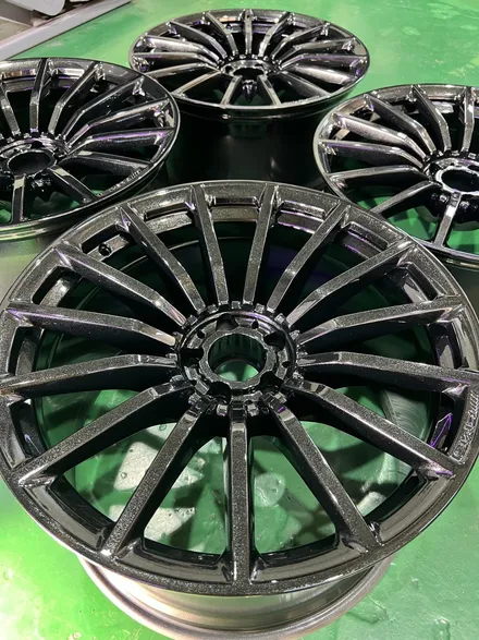 대구 휠복원 대구 휠도색 대구 자동차 휠수리 잘하는 곳 휠플레이 타이어 전문[벤츠 AMG GT43 순정 20인치 블랙펄유광 휠도색 작업입니다.] / 대구 서구 평리동