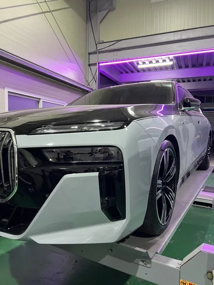 대구 휠복원 대구 휠도색 대구 자동차 휠수리 잘하는 곳 휠플레이 타이어 전문[BMW i7 순정 21인치 다이아몬드커팅 휠복원 작업입니다.] / 대구 서구 평리동