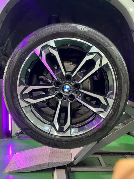대구 휠복원 대구 휠도색 대구 자동차 휠수리 잘하는 곳 휠플레이 타이어 전문[BMW X1 순정 19인치 다이아몬드 커팅 휠복원 작업입니다.] / 대구 서구 평리동