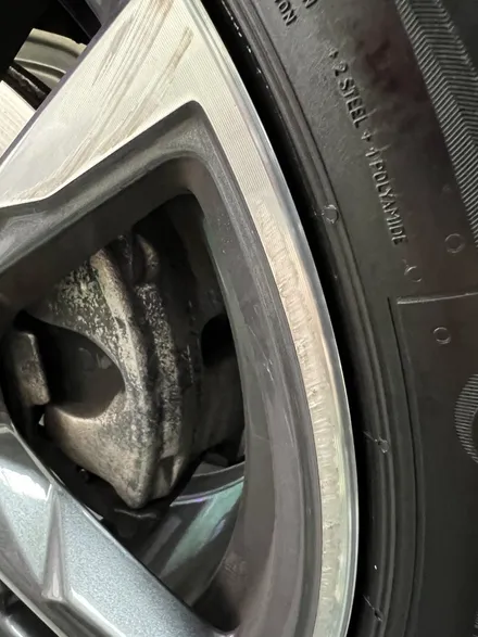 대구 휠복원 대구 휠도색 대구 휠수리 타이어 전문 휠플레이[BMW 118 순정 18인치 다이아몬드컷팅 휠복원 작업입니다.] / 대구 서구 평리동