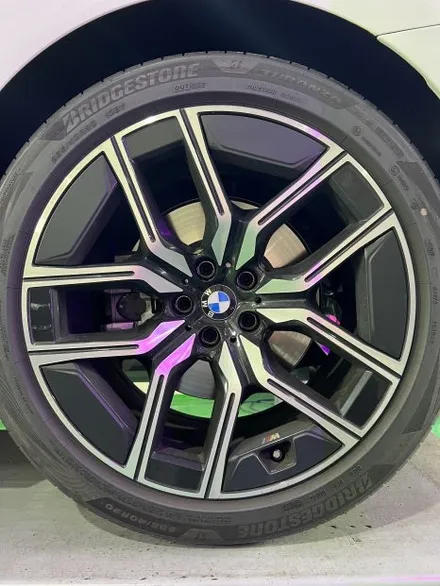 대구 휠복원 대구 휠도색 대구 휠수리 타이어 전문 휠플레이[BMW 7시리즈 순정 20인치 블랙유광 휠도색 작업입니다.] / 대구 서구 평리동