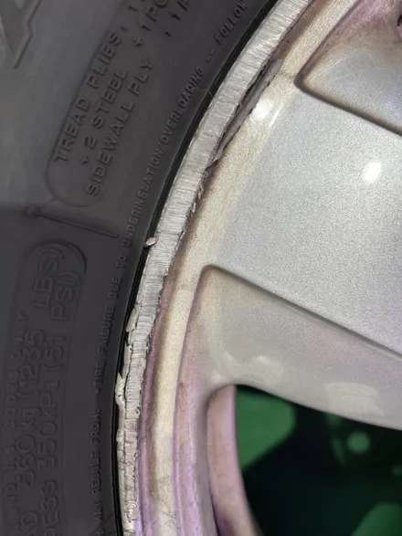 대구 휠복원 대구 휠도색 대구 휠수리 잘하는 곳 휠플레이 타이어 전문[BMW 미니 순정 15인치 블랙유광 휠도색 작업입니다.] / 대구 서구 평리동