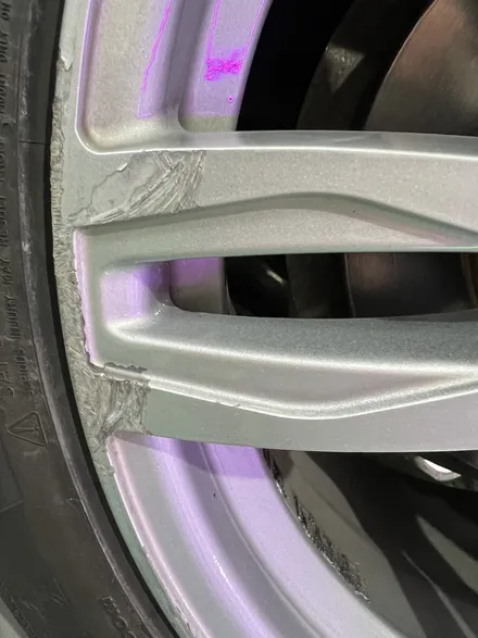 대구 휠복원 대구 휠도색 대구 자동차 휠수리 잘하는 곳 휠플레이 타이어 전문[BMW 5시리즈 순정 18인치 휠복원 작업입니다.] / 대구 서구 평리동