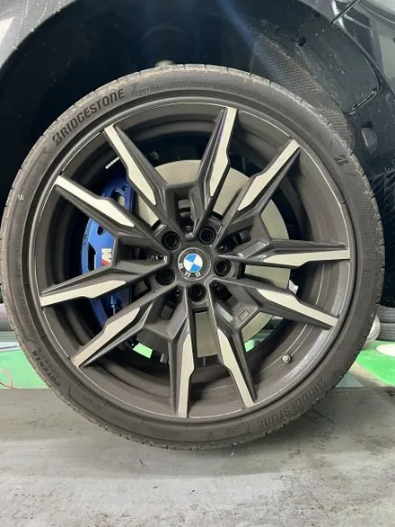 대구 휠복원 대구 휠도색 대구 자동차 휠수리 잘하는 곳 휠플레이 타이어 전문[BMW 850 순정 20인치 블랙펄유광 휠도색 작업입니다.] / 대구 서구 평리동