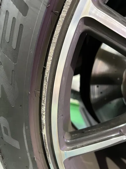대구 휠복원 대구 휠도색 대구 휠수리 잘하는 곳 휠플레이 타이어 전문[벤츠 G바겐 BRABUS 23인치 다이아몬드 커팅 휠복원 작업입니다.] / 대구 서구 평리동