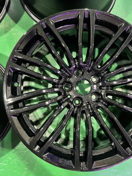 대구 휠복원 대구 휠도색 대구 자동차 휠수리 잘하는 곳 휠플레이 타이어 전문[BMW 5시리즈 순정 19인치 블랙펄유광 휠도색 작업입니다.] / 대구 서구 평리동