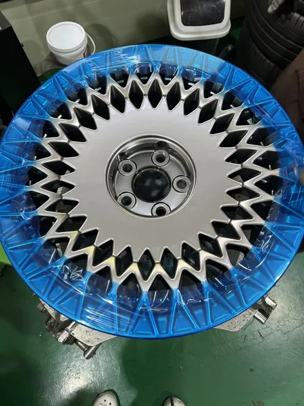 대구 휠복원 대구 휠도색 대구 휠수리 잘하는 곳 휠플레이 타이어 전문 [제네시스 G90 순정 19인치 휠복원 작업입니다.] / 대구 서구 평리동