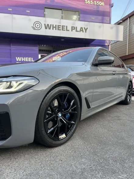 대구 휠복원 대구 휠도색 대구 자동차 휠수리 잘하는 곳 휠플레이 타이어 전문[BMW 5시리즈 순정 19인치 블랙펄유광 휠도색 작업입니다.] / 대구 서구 평리동