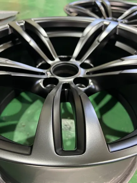 대구 휠복원 대구 휠도색 대구 자동차 휠수리 잘하는 곳 휠플레이 타이어 전문[BMW 4시리즈 순정 19인치 블랙반무광 매트블랙 휠도색 작업입니다.] / 대구 서구 평리동