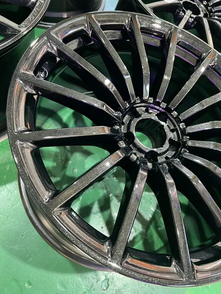 대구 휠복원 대구 휠도색 대구 자동차 휠수리 잘하는 곳 휠플레이 타이어 전문[벤츠 AMG GT43 순정 20인치 블랙펄유광 휠도색 작업입니다.] / 대구 서구 평리동