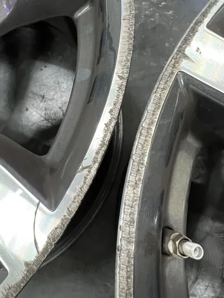 대구 휠복원 대구 휠도색 대구 휠수리 타이어 전문 휠플레이[BMW X6 순정 20인치 다이아몬드커팅 휠복원 작업입니다.] / 대구 서구 평리동