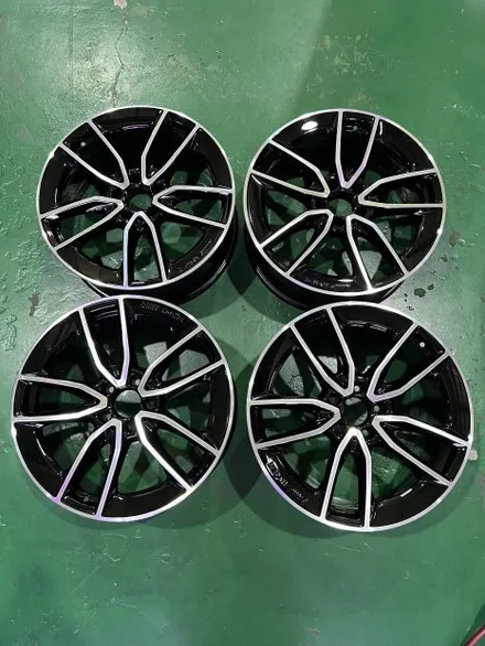 대구 휠복원 대구 휠도색 대구 자동차 휠수리 잘하는 곳 휠플레이 타이어 전문[벤츠 C43 AMG 순정 19인치 블랙커팅 커스텀 작업입니다.] / 대구 서구 평리동