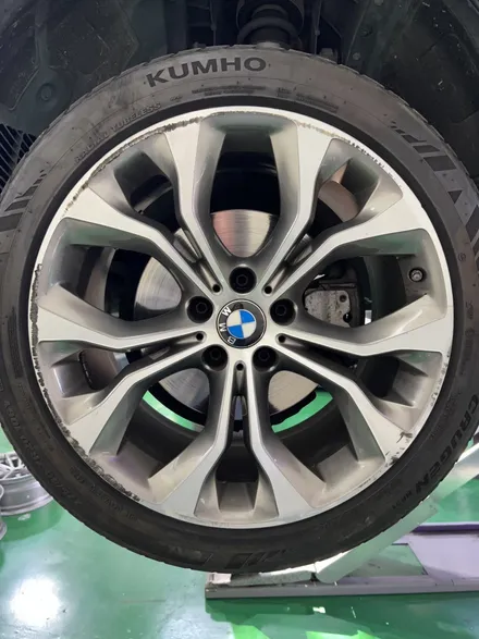 대구 휠복원 대구 휠도색 대구 휠수리 타이어 전문 휠플레이[BMW X6 순정 20인치 다이아몬드컷팅 휠복원 작업입니다.] / 대구 서구 평리동