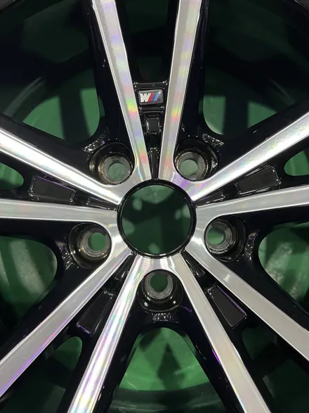 대구 휠복원 대구 휠도색 대구 자동차 휠수리 잘하는 곳 휠플레이 타이어 전문[BMW 320 투어링 순정 19인치 다이아몬드커팅 휠복원 작업입니다.] / 대구 서구 평리동