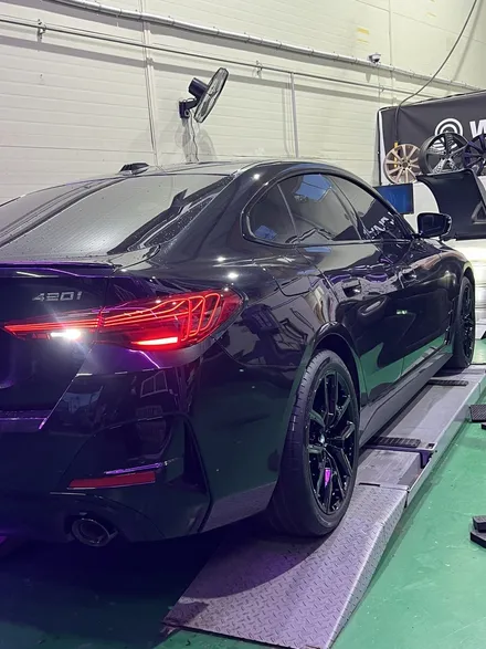 대구 휠복원 대구 휠도색 대구 자동차 휠수리 잘하는 곳 휠플레이 타이어 전문[BMW 4시리즈 G22 19인치 블랙유광 휠도색 작업입니다.] / 대구 서구 평리동