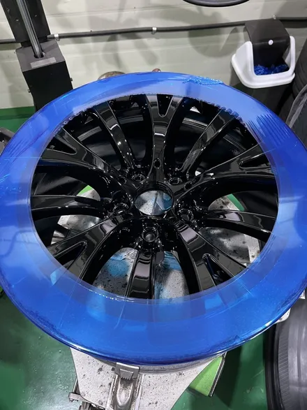 대구 휠복원 대구 휠도색 대구 휠수리 타이어 전문 휠플레이[BMW 5GT 순정 19인치 블랙유광 휠도색 작업입니다.] / 대구 서구 평리동
