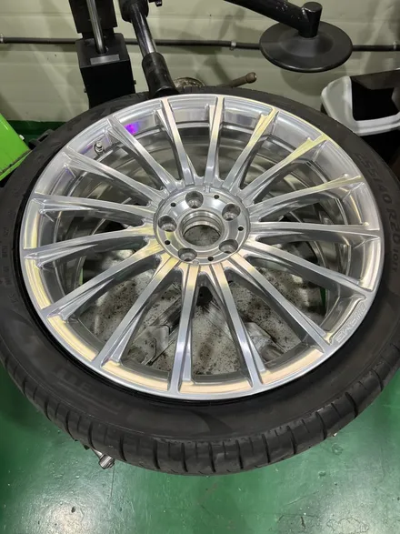 대구 휠복원 대구 휠도색 대구 휠수리 타이어 전문 휠플레이[벤츠 S650 순정 20인치 휠복원 작업입니다.] / 대구 서구 평리동