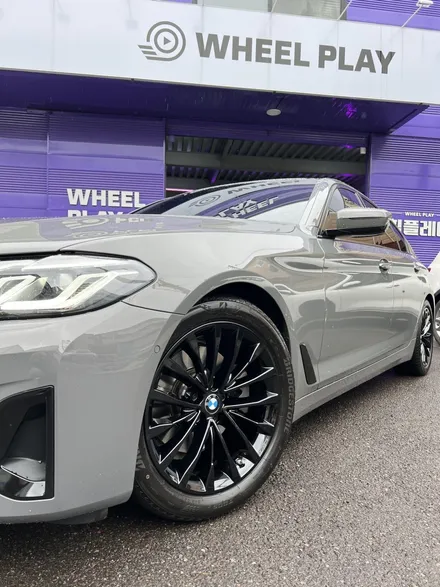 대구 휠복원 대구 휠도색 대구 휠수리 타이어 전문 휠플레이[BMW 5시리즈 순정 18인치 블랙펄유광 휠도색 작업입니다.] / 대구 서구 평리동