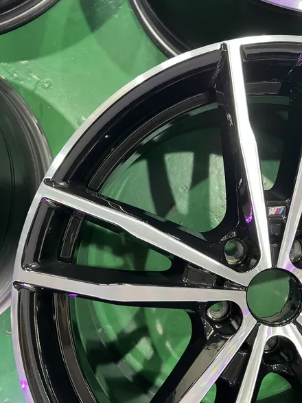 대구 휠복원 대구 휠도색 대구 자동차 휠수리 잘하는 곳 휠플레이 타이어 전문[BMW 320 투어링 순정 19인치 다이아몬드커팅 휠복원 작업입니다.] / 대구 서구 평리동