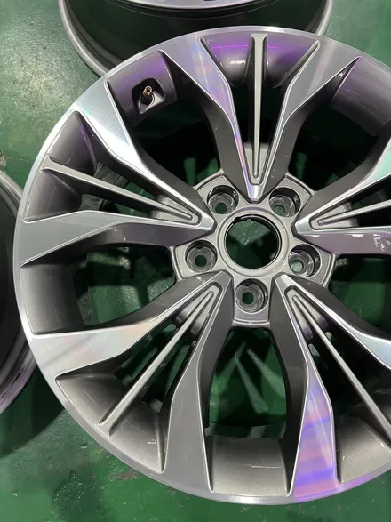 대구 휠복원 대구 휠도색 대구 자동차 휠수리 잘하는 곳 휠플레이 타이어 전문[현대 LF소나타 순정 18인치 다이아몬드커팅 휠복원 작업입니다.] / 대구 서구 평리동
