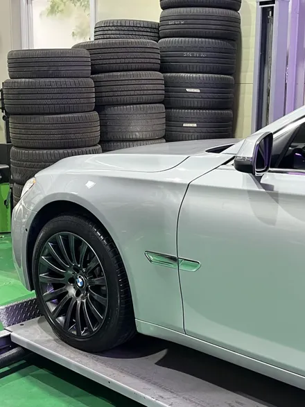 대구 휠복원 대구 휠도색 대구 자동차 휠수리 잘하는 곳 휠플레이 타이어 전문[BMW 7시리즈 순정 19인치 고스트크롬 휠도색 작업입니다.] / 대구 서구 평리동