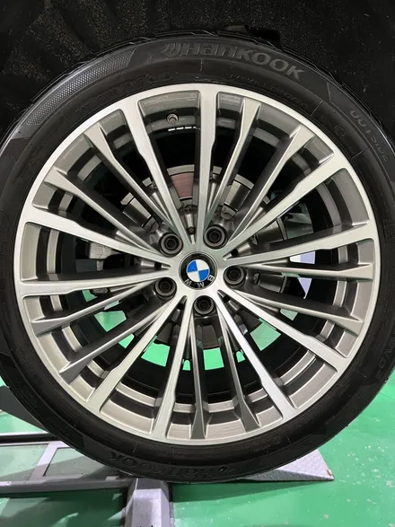 대구 휠복원 대구 휠도색 대구 휠수리 타이어 전문 휠플레이[BMW 3시리즈 순정 18인치 다이아몬드컷팅 휠복원 작업입니다.] / 대구 서구 평리동