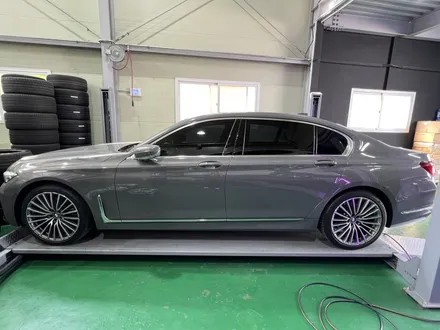 대구 휠복원 대구 휠도색 대구 휠수리 타이어 전문 휠플레이[BMW 7시리즈 순정20인치 고스트크롬 휠도색 작업입니다.] / 대구 서구 평리동