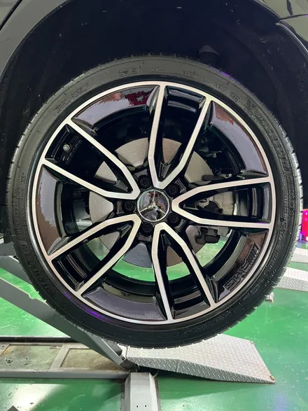 대구 휠복원 대구 휠도색 대구 자동차 휠수리 잘하는 곳 휠플레이 타이어 전문[벤츠 C43 AMG 순정 19인치 블랙커팅 커스텀 작업입니다.] / 대구 서구 평리동