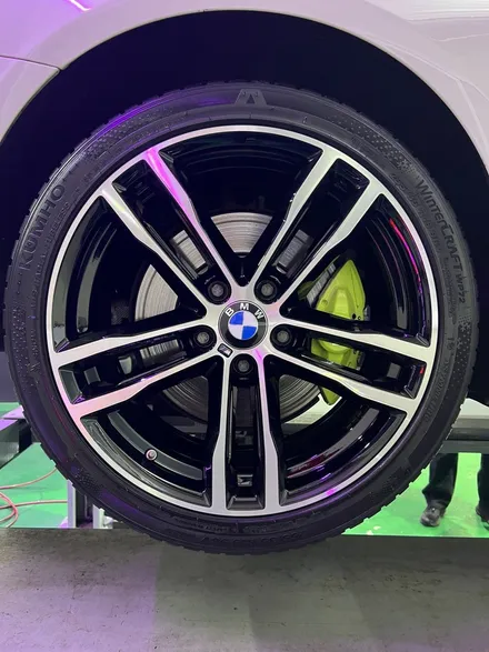 대구 휠복원 대구 휠도색 대구 자동차 휠수리 잘하는 곳 휠플레이 타이어 전문[BMW 440 순정 19인치 블랙커팅 커스텀 작업 입니다.] 대구 휠복원 성지 / 대구 서구 평리동