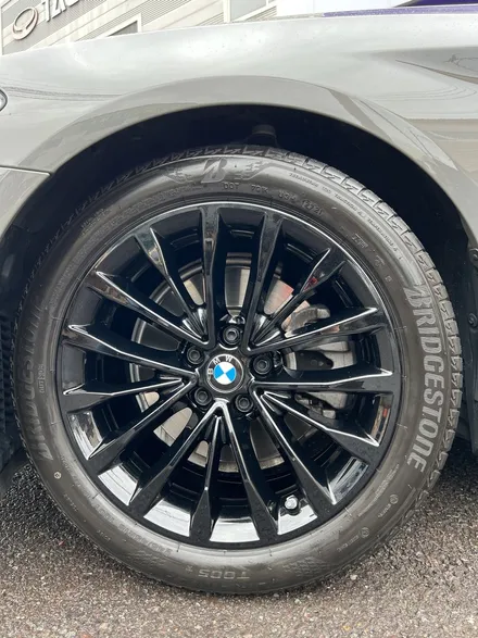 대구 휠복원 대구 휠도색 대구 휠수리 타이어 전문 휠플레이[BMW 5시리즈 순정 18인치 블랙펄유광 휠도색 작업입니다.] / 대구 서구 평리동