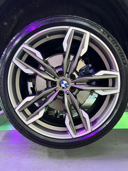 대구 휠복원 대구 휠도색 대구 휠수리 잘하는 곳 타이어 전문 휠플레이[BMW X4 순정 21인치 다이아몬드커팅 휠복원 작업입니다.] / 대구 서구 평리동