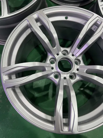 대구 휠복원 대구 휠도색 대구 자동차 휠수리 잘하는 곳 휠플레이 타이어 전문[BMW 5시리즈 순정 18인치 휠복원 작업입니다.] / 대구 서구 평리동