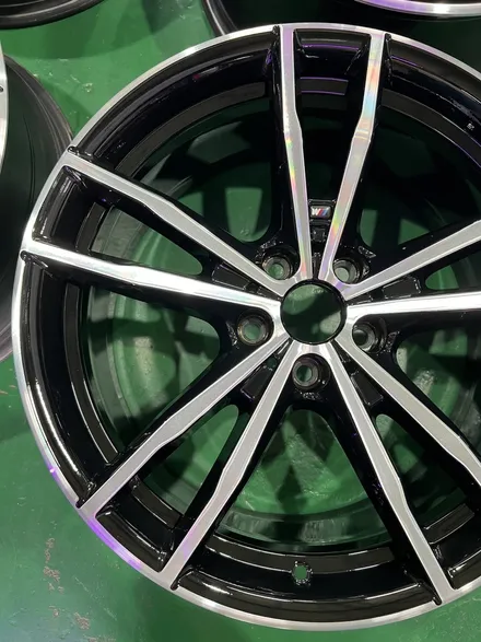 대구 휠복원 대구 휠도색 대구 자동차 휠수리 잘하는 곳 휠플레이 타이어 전문[BMW 320 투어링 순정 19인치 다이아몬드커팅 휠복원 작업입니다.] / 대구 서구 평리동