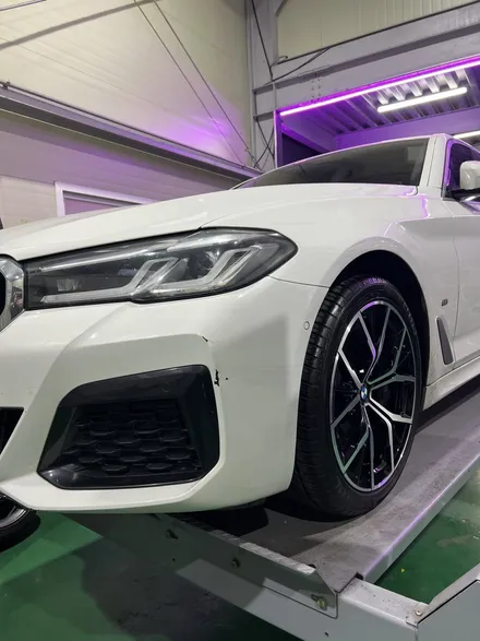 대구 휠복원 대구 휠도색 대구 자동차 휠수리 잘하는 곳 휠플레이 타이어 전문[BMW G30 5시리즈 순정 19인치 다이아몬드커팅 휠커스텀 작업입니다.] / 대구 서구 평리동