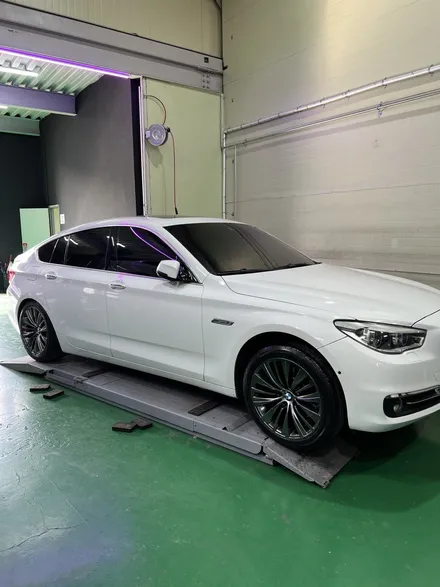 대구 휠복원 대구 휠도색 대구 휠수리 타이어 전문 휠플레이[BMW 5 GT 순정 19인치 고스트크롬 휠도색 작업입니다.] / 대구 서구 평리동