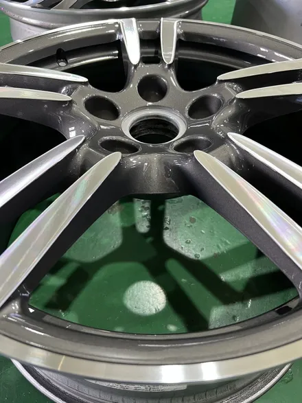 대구 휠복원 대구 휠도색 대구 휠수리 잘하는 곳 휠플레이 타이어 전문[포르쉐 파나메라 순정 20인치 다이아몬드커팅 휠복원 작업입니다.] / 대구 서구 평리동