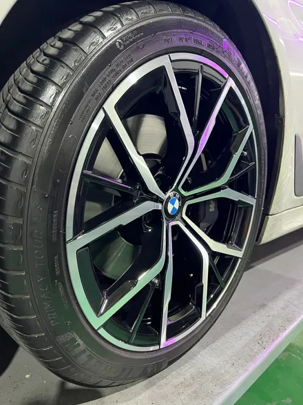 대구 휠복원 대구 휠도색 대구 자동차 휠수리 잘하는 곳 휠플레이 타이어 전문[BMW G30 5시리즈 순정 19인치 다이아몬드커팅 휠커스텀 작업입니다.] / 대구 서구 평리동