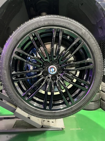 대구 휠복원 대구 휠도색 대구 자동차 휠수리 잘하는 곳 휠플레이 타이어 전문[BMW 5시리즈 순정 19인치 블랙펄유광 휠도색 작업입니다.] / 대구 서구 평리동