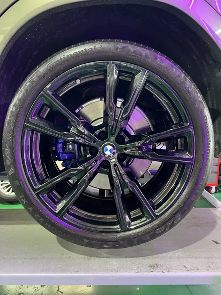 대구 휠복원 대구 휠도색 대구 자동차 휠수리 잘하는 곳 휠플레이 타이어 전문[BMW X6 순정 22인치 블랙펄유광 휠도색 작업입니다.] / 대구 서구 평리동