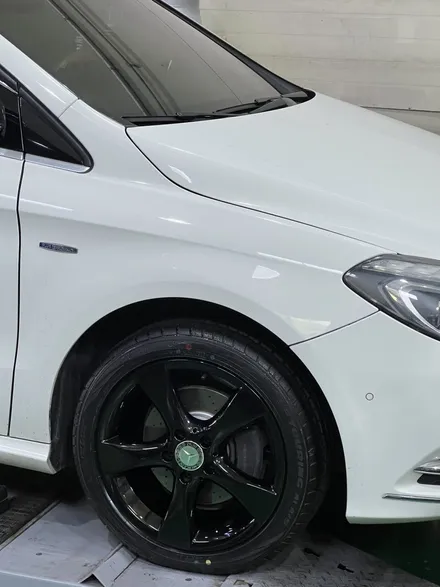 대구 휠복원 대구 휠도색 대구 자동차 휠수리 잘하는 곳 휠플레이 타이어 전문[BMW 1시리즈 순정 18인치 블랙펄유광 휠도색 작업입니다.] / 대구 서구 평리동