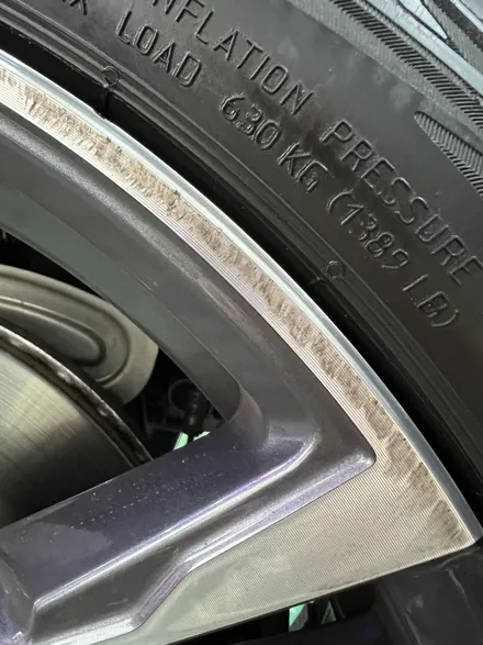 대구 휠복원 대구 휠도색 대구 휠수리 타이어 전문 휠플레이[BMW 118 순정 18인치 다이아몬드컷팅 휠복원 작업입니다.] / 대구 서구 평리동