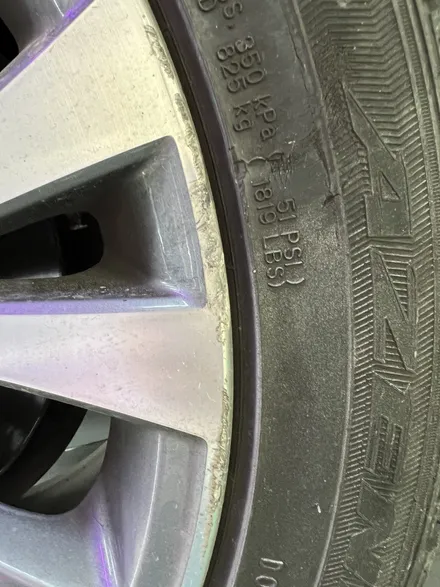 대구 휠복원 대구 휠도색 대구 휠수리 타이어 전문 휠플레이[BMW 5GT 순정 19인치 다이아몬드커팅 휠복원 작업입니다.] / 대구 서구 평리동