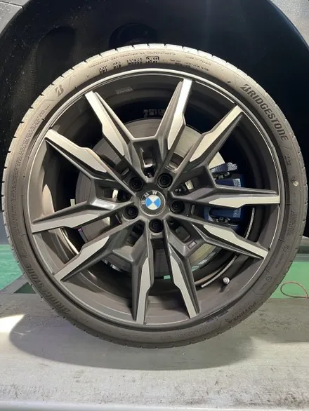 대구 휠복원 대구 휠도색 대구 자동차 휠수리 잘하는 곳 휠플레이 타이어 전문[BMW 850 순정 20인치 블랙펄유광 휠도색 작업입니다.] / 대구 서구 평리동