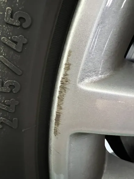 대구 휠복원 대구 휠도색 대구 자동차 휠수리 잘하는 곳 휠플레이 타이어 전문[BMW 5시리즈 순정 18인치 순정 휠복원 작업입니다.] / 대구 서구 평리동