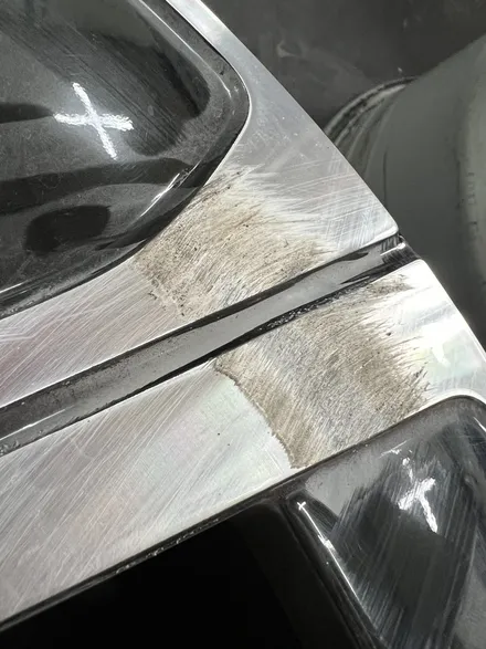 대구 휠복원 대구 휠도색 대구 자동차 휠수리 잘하는 곳 휠플레이 타이어 전문[벤츠 E 클래스 순정 19인치 다이아몬드 커팅 휠복원 작업입니다.] 대구 휠복원 성지 / 대구 서구 평리동