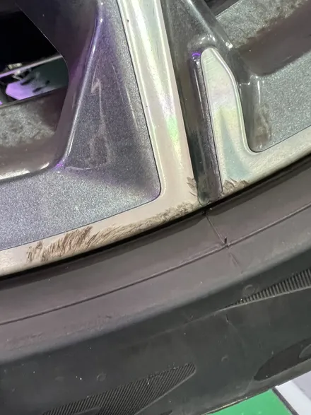 대구 휠복원 대구 휠도색 대구 자동차 휠수리 잘하는 곳 휠플레이 타이어 전문[BMW X5 순정 21인치 다이아몬드커팅 휠복원 작업입니다.] 대구 휠복원 성지 / 대구 서구 평리동
