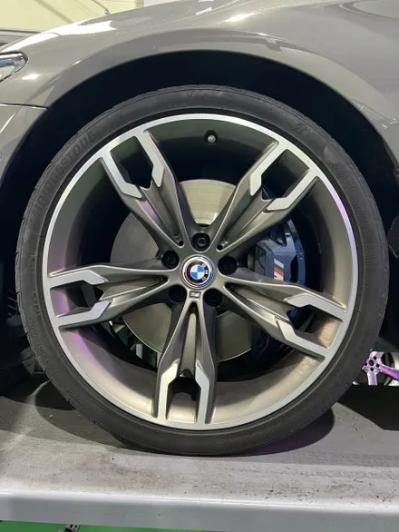 대구 휠복원 대구 휠도색 전문 휠플레이[BMW 5시리즈 G30 순정 19인치 블랙유광 휠도색 작업입니다.] / 대구 서구 평리동
