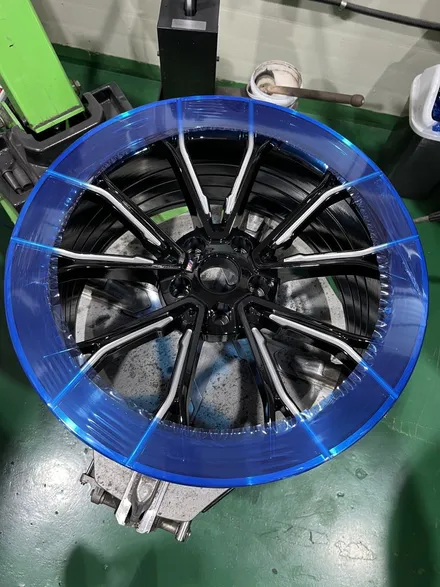 대구 휠복원 대구 휠도색 대구 휠수리 잘하는 곳 타이어 전문 휠플레이[BMW 5시리즈 순정 19인치 다이아몬드커팅 휠복원 작업입니다.] / 대구 서구 평리동